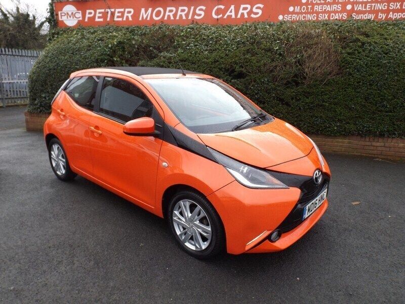 Usado Toyota Aygo x-press 2016 Laranja Citadino