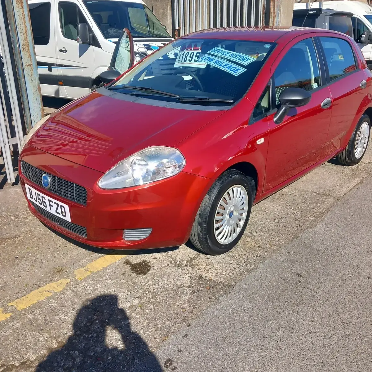 Used Fiat Grande Punto Active 65 HP (47 kW) 2006 Red Hatchback