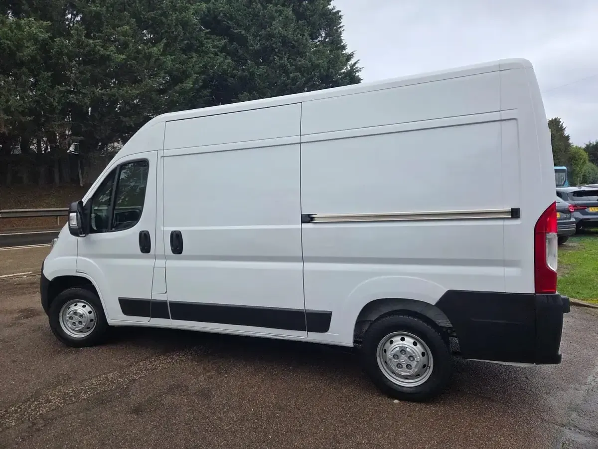 Used Citroën Relay 140 HP (102 kW) 2022 White Van