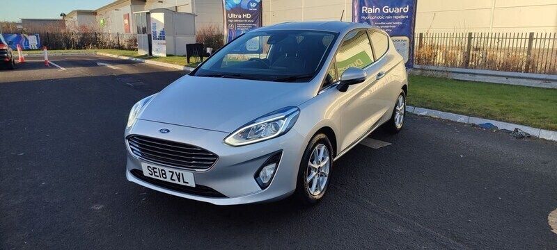 Silver Used 2018 Ford Fiesta Zetec Hatchback | £5,995 (Good price) - Image 1/4
