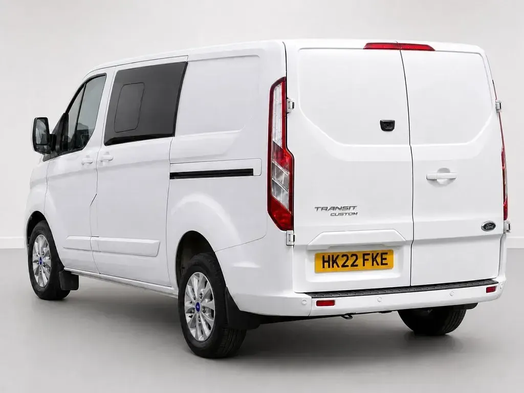 Used Ford Transit Custom Limited 130 HP (95 kW) 2022 White Van