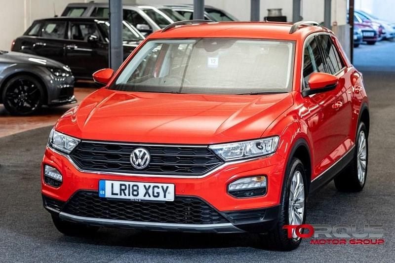 Red Used 2018 VW T-Roc SE SUV | £14,495 (Fair price) - Image 1/4