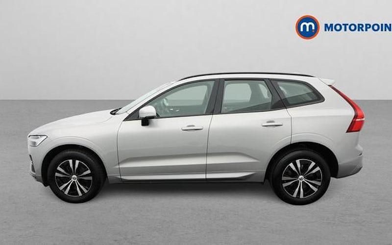 Used Volvo XC60 Core 250 HP (183 kW) 2023 Silver SUV