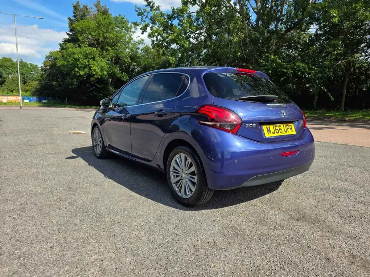 Used Peugeot 208 Allure 2017 Blue Hatchback