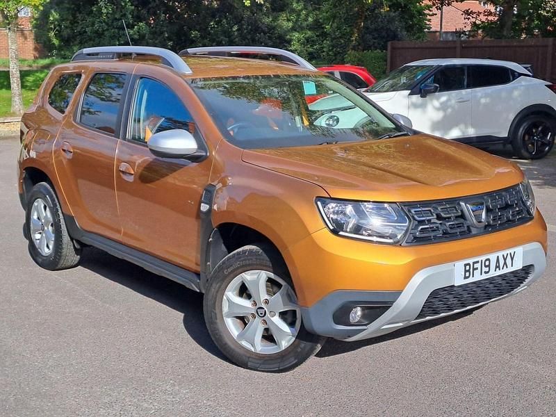 Orange Used 2019 Dacia Duster Comfort Hatchback | £10,999 (Fair price) - Image 1/4