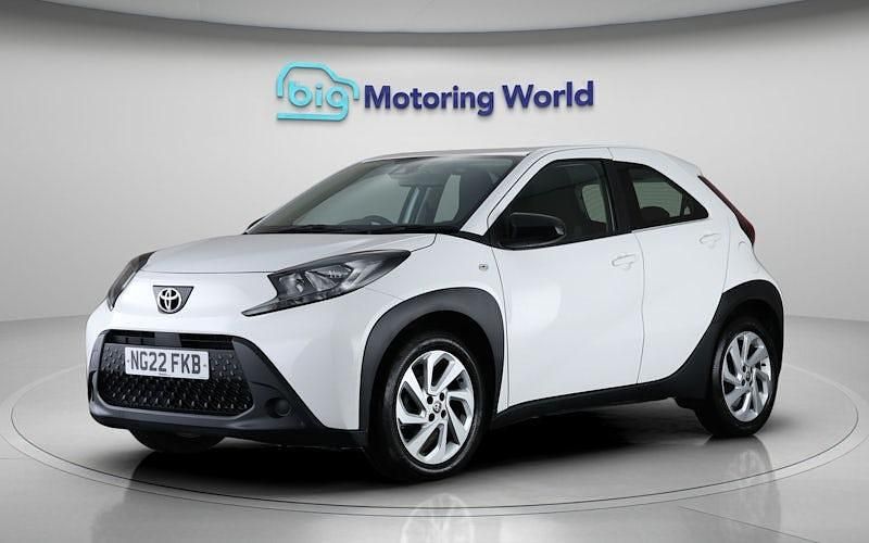Used Toyota Aygo X PURE 72 HP (52 kW) 2025 SUV