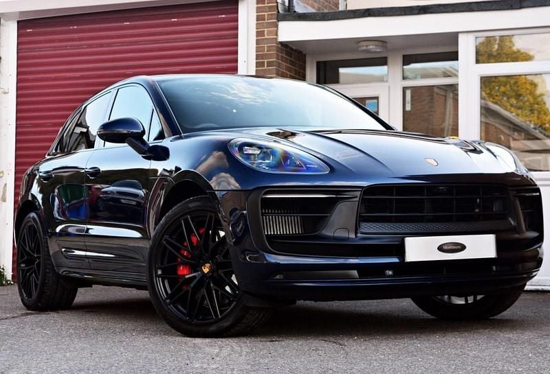 Blue Used 2022 Porsche Macan GTS SUV | £61,990 (Fair price) - Image 1/4