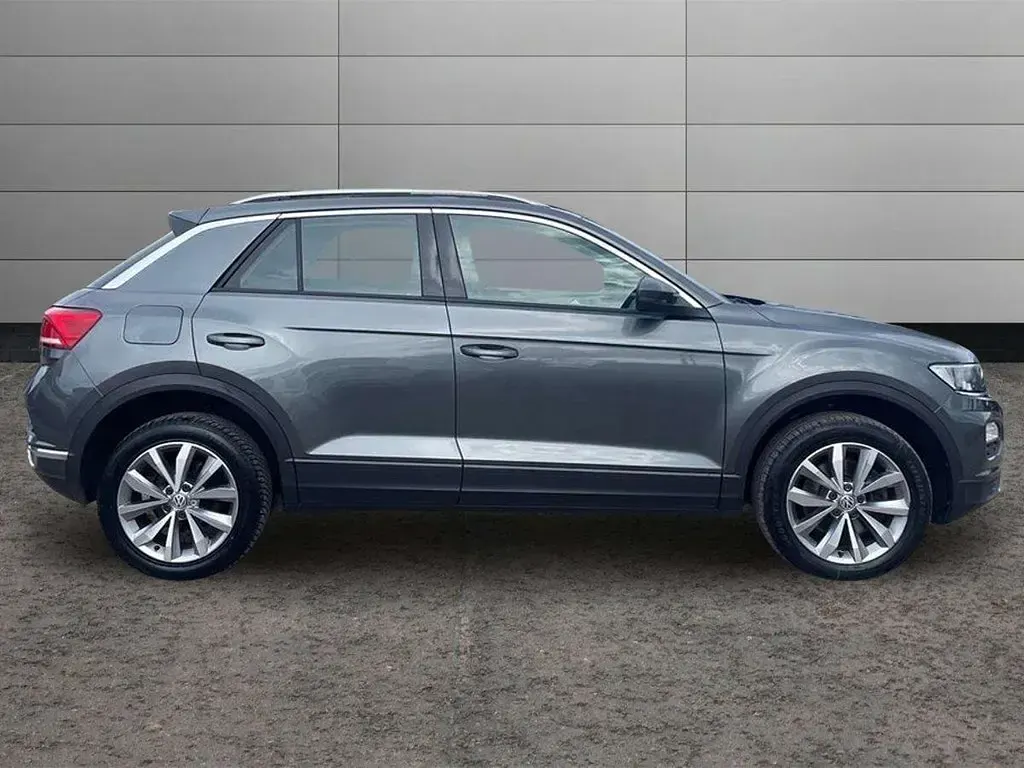 Używany VW T-Roc SE 150 KM (110 kW) 2018 Szary SUV