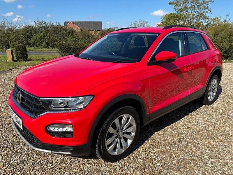 Used VW T-Roc SE 150 HP (110 kW) 2018 Red SUV