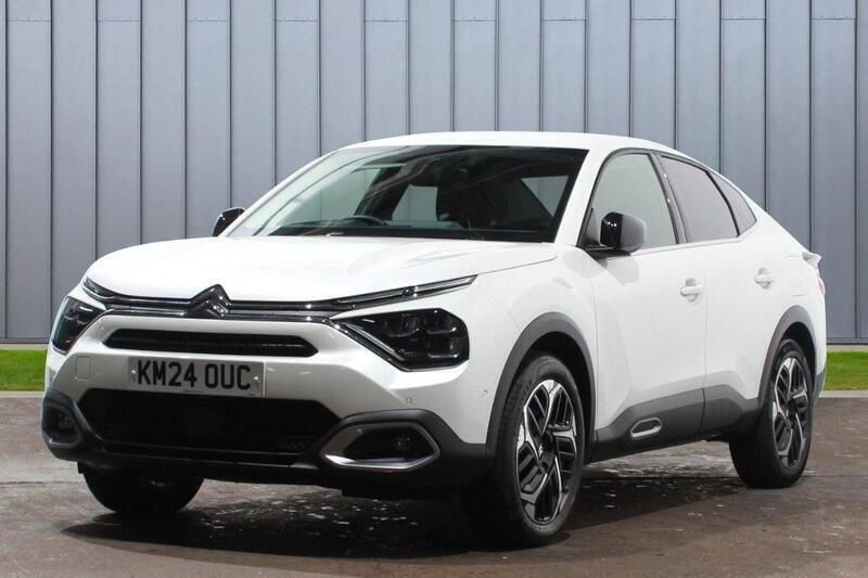 White Used 2024 Citroën C4 PureTech SUV | £18,550 (Good price) - Image 1/4