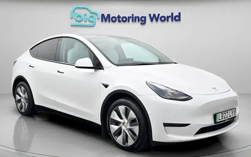 Used Tesla Model Y Long Range AWD 286 kW (389 HP) 2025 SUV