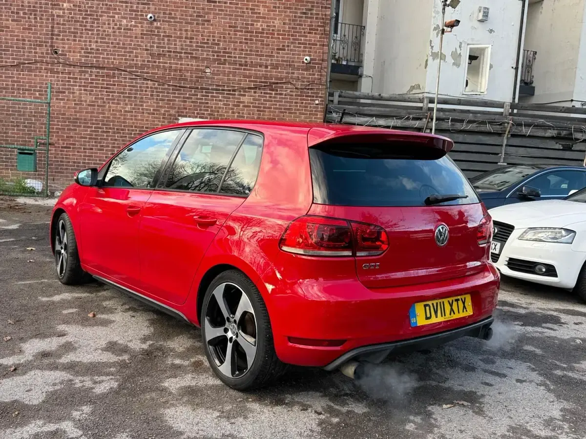 Used VW Golf VI GTI 270 HP (198 kW) 2011 Red Hatchback