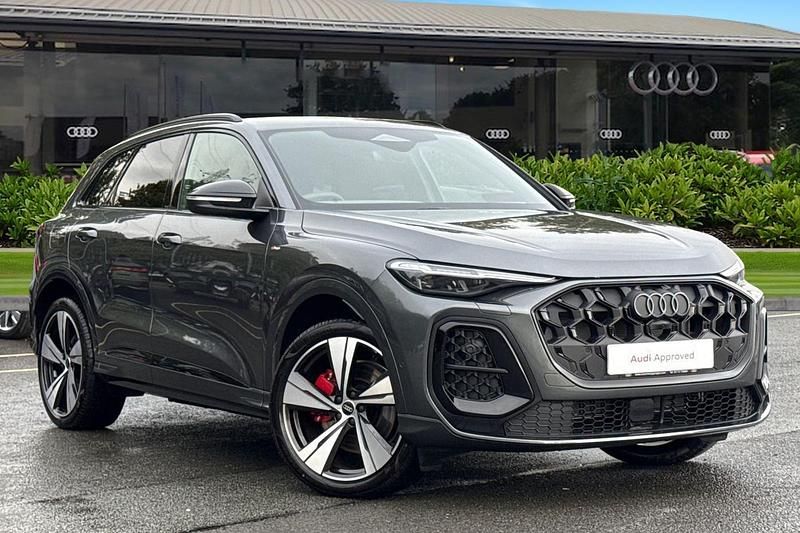 Grey Used 2025 Audi Q5 Advanced SUV | £53,650 - Image 1/4