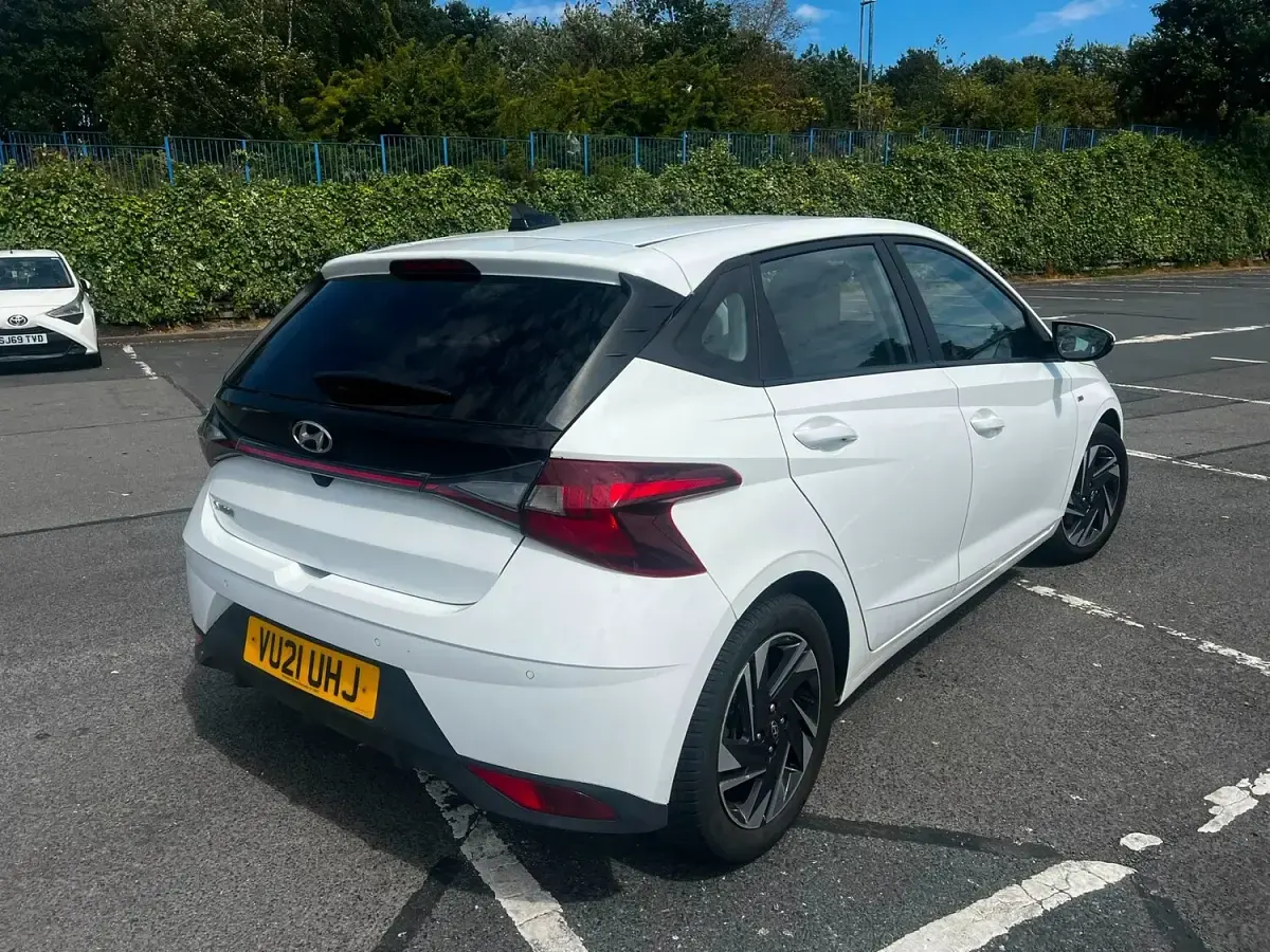 Used Hyundai i20 SE 2021 White Hatchback