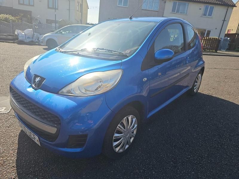 Used Peugeot 107 68 HP (50 kW) 2010 Blue Hatchback