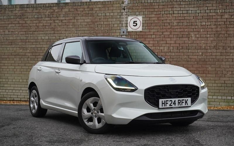 Used Suzuki Swift 82 HP (60 kW) 2024 White Hatchback