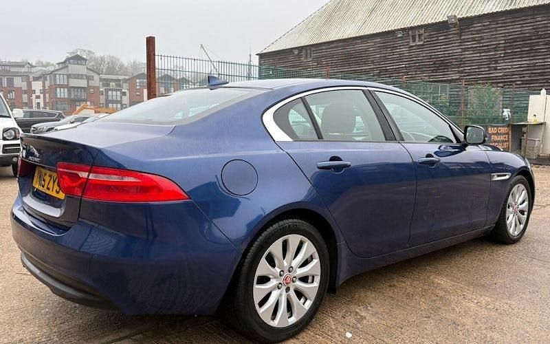 Used Jaguar XE SE 163 HP (119 kW) 2019 Sedan