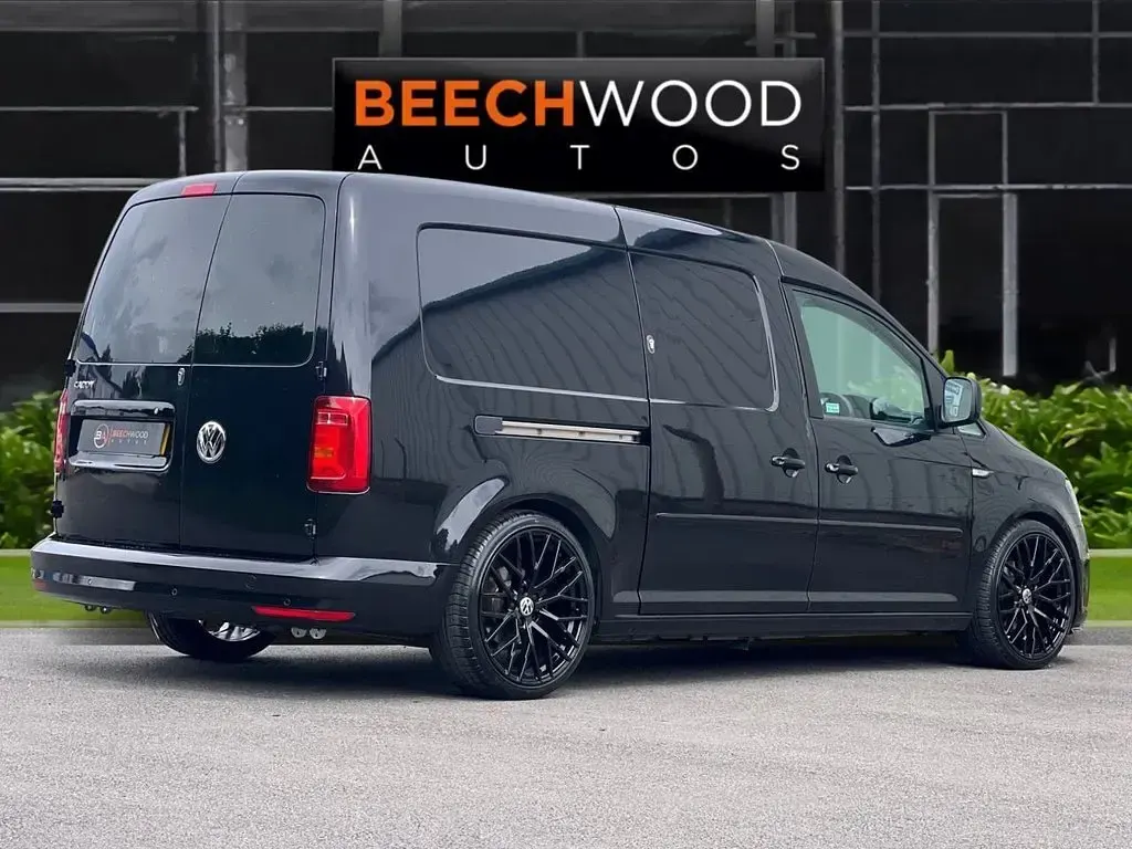 Used VW Caddy Trendline 102 HP (75 kW) 2019 Black MPV