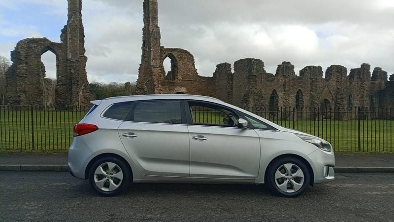 Used Kia Carens 2013 Silver MPV