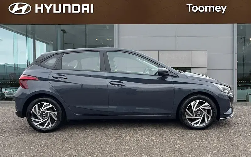 Used Hyundai i20 Advanced 101 HP (74 kW) 2025 Grey Hatchback