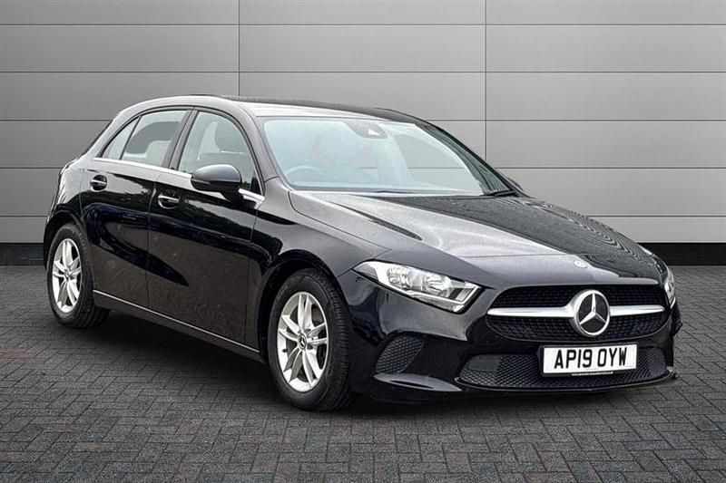 Black Used 2019 Mercedes A180 SE Hatchback | £13,990 (Good price) - Image 1/4