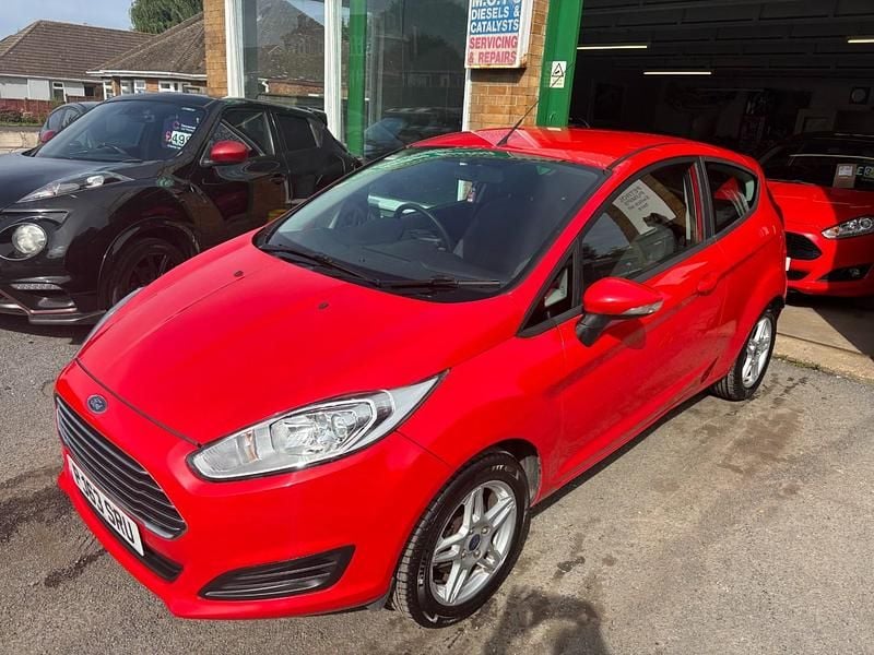 Red Used 2013 Ford Fiesta Style Hatchback | £3,295 (Good price) - Image 1/4