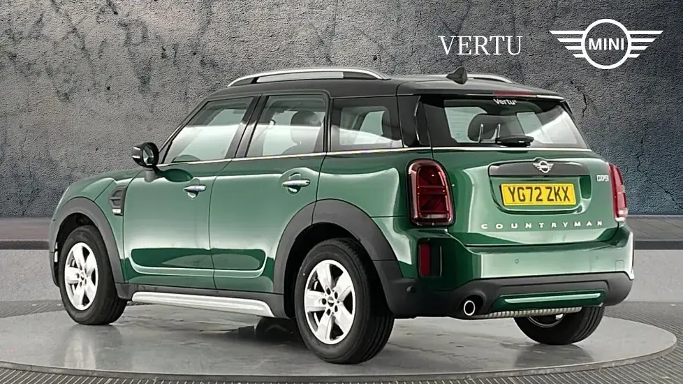 Używany Mini Cooper Countryman Classic 134 KM (98 kW) 2022 Zielony SUV