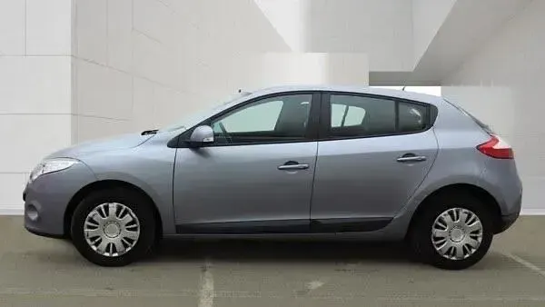 Usado Renault Mégane Expression 110 HP (80 kW) 2010 Azul Citadino