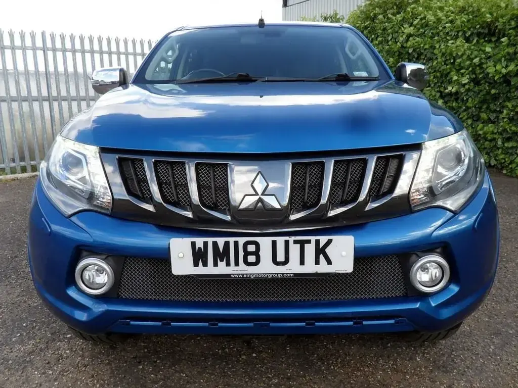 Używany Mitsubishi L200 181 KM (133 kW) 2018 Niebieski Pickup