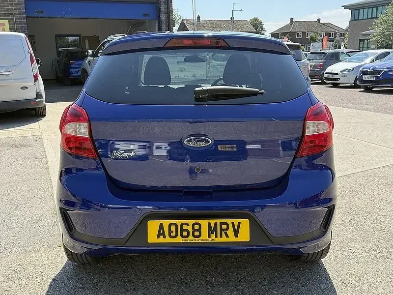 Used Ford Ka Plus Zetec 85 HP (62 kW) 2018 Blue Hatchback