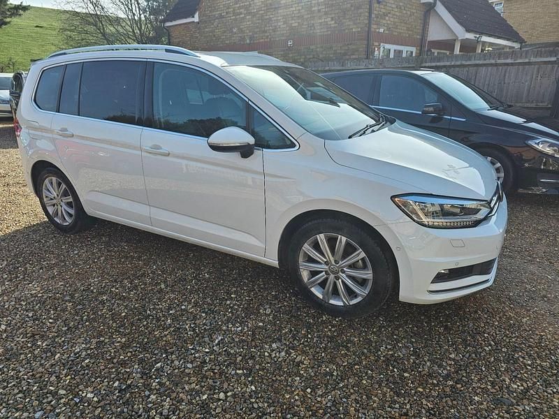Used VW Touran SEL 150 HP (110 kW) 2026 White MPV