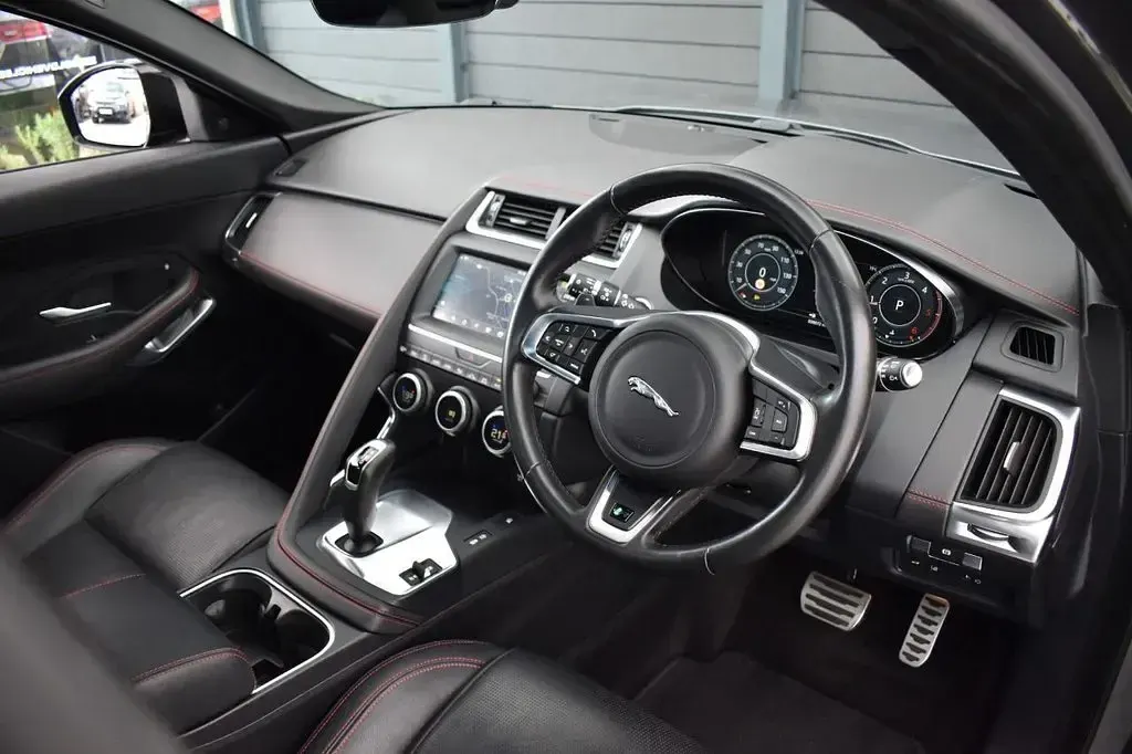 Used Jaguar E-Pace Chequered Flag 150 HP (110 kW) 2020 Grey SUV