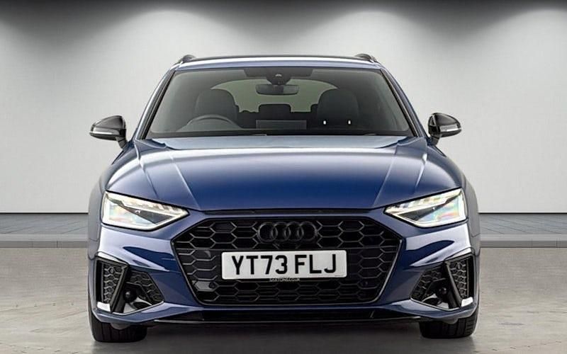 Usado Audi A4 Black Edition 204 HP (150 kW) 2025 Carrinha