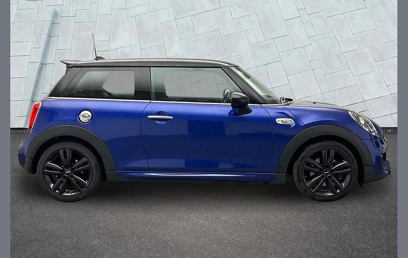 Used Mini Cooper S Hatch 189 HP (139 kW) 2019 Blue Hatchback