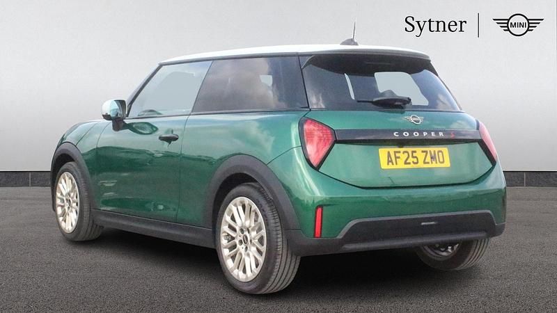 Begagnad Mini Cooper S Hatch 201 HK (147 kW) 2025 Grön Halvkombi