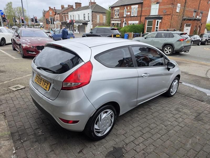 Used Ford Fiesta Style 96 HP (70 kW) 2009 Silver Hatchback