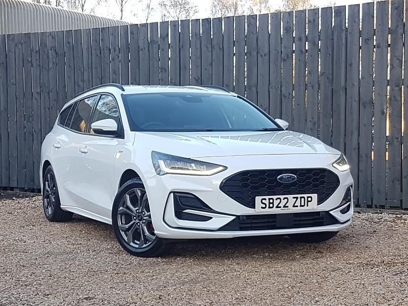 Used Ford Focus ST-Line 125 HP (91 kW) 2022 White Estate