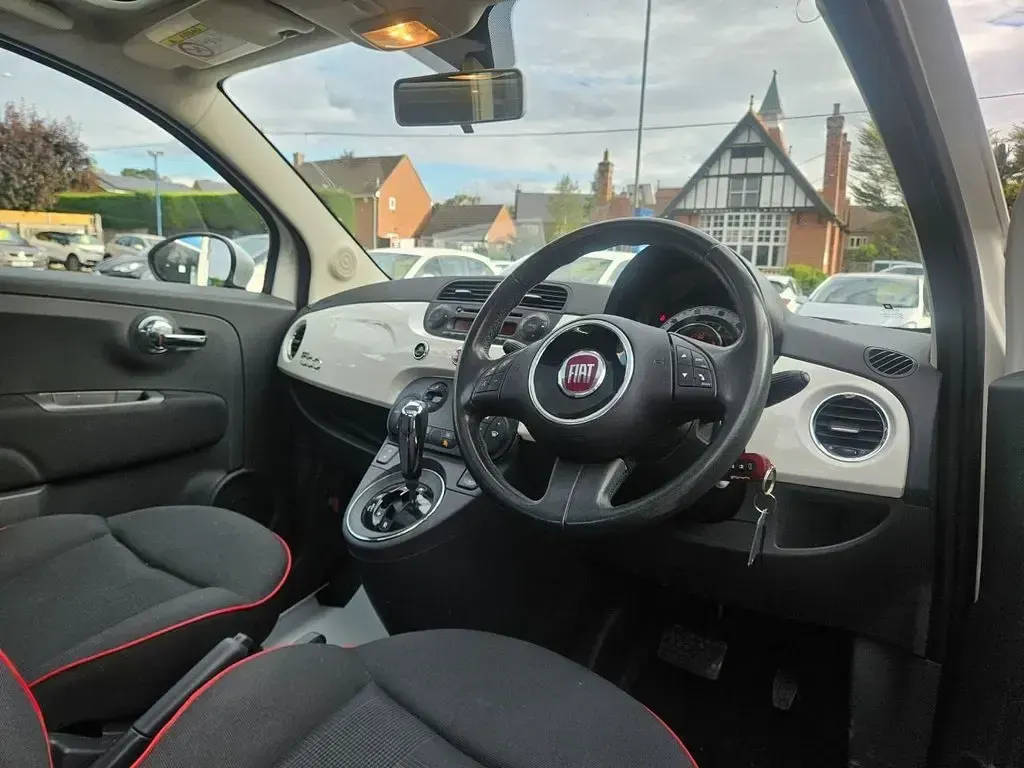 Used Fiat 500 Lounge 69 HP (50 kW) 2015 White Hatchback