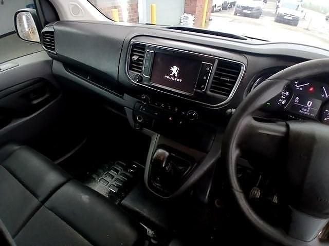 Used Peugeot Expert 2019 Silver Van