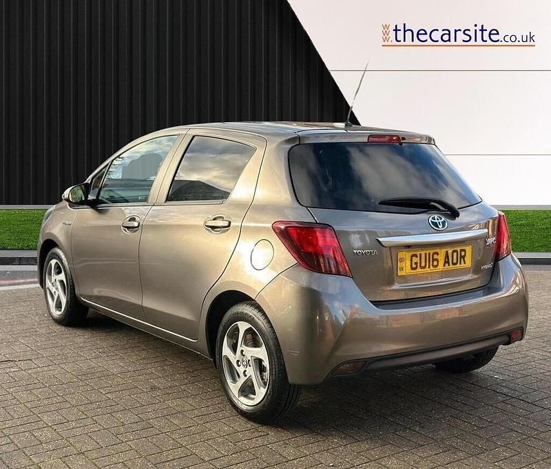 Used Toyota Yaris Hybrid 2016 Bronze Hatchback