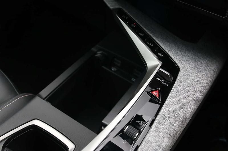 Image 3/4