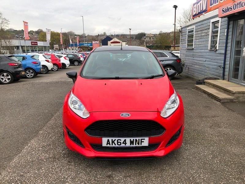 Used Ford Fiesta Zetec 140 HP (102 kW) 2014 Red Hatchback