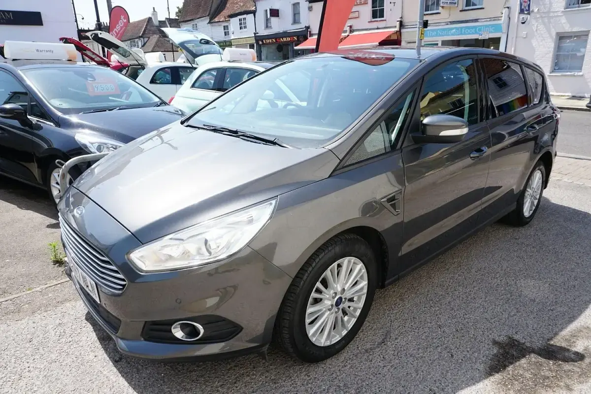 Used Ford S-MAX Zetec 2017 Grey MPV