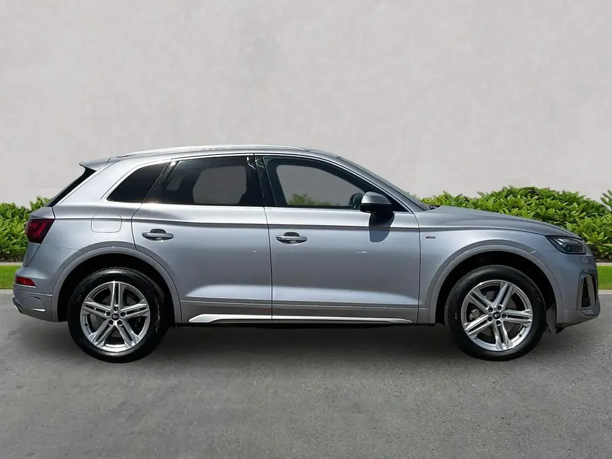 Used Audi Q5 S-Line 204 HP (150 kW) 2023 Silver SUV