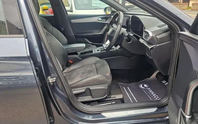 Used Seat Leon FR Sport 150 HP (110 kW) 2022 Grey Estate