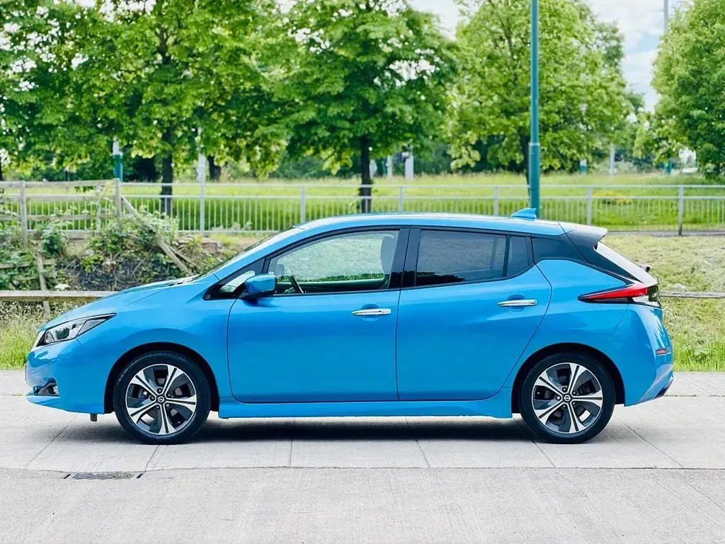 Begagnad Nissan Leaf Tekna 39 kW (54 HK) 2021 Halvkombi