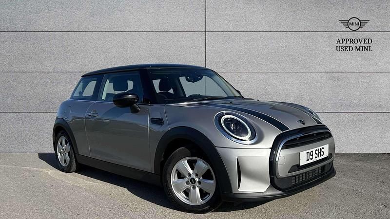Used Mini Cooper Classic 134 HP (98 kW) 2023 Silver Hatchback