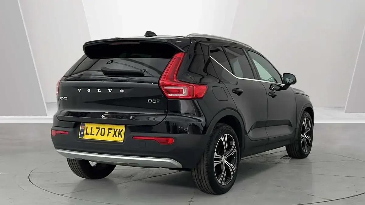 Used Volvo XC40 Inscription 247 HP (181 kW) 2020 Black SUV