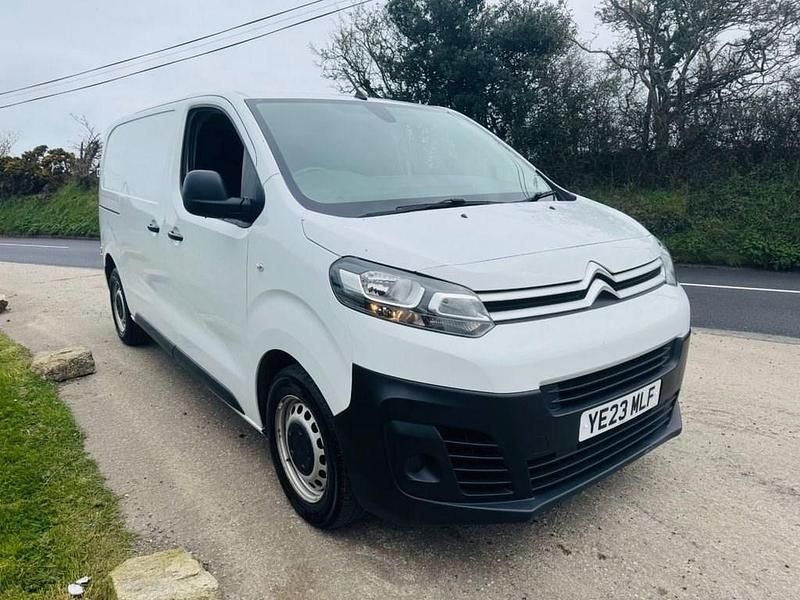 Usado Citroën Dispatch 2023 Branco Monovolume