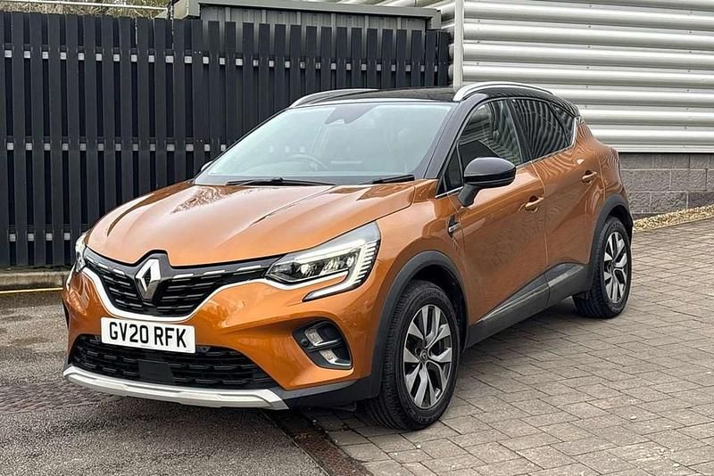 Begagnad Renault Captur Version S 99 HK (72 kW) 2020 Orange SUV